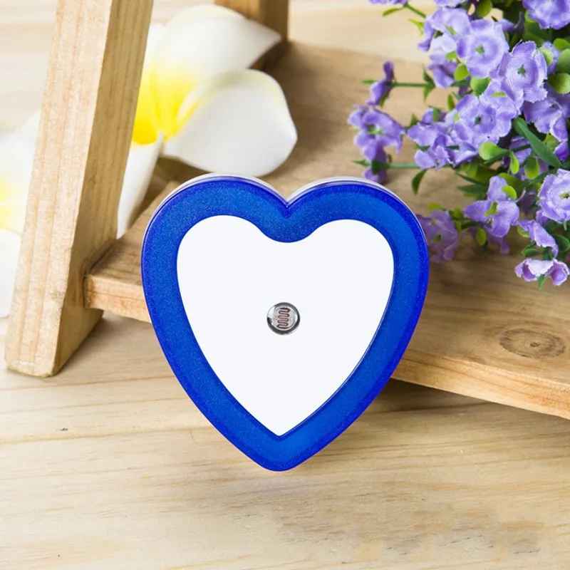 veilleuse bébé en cœur bleue éteinte